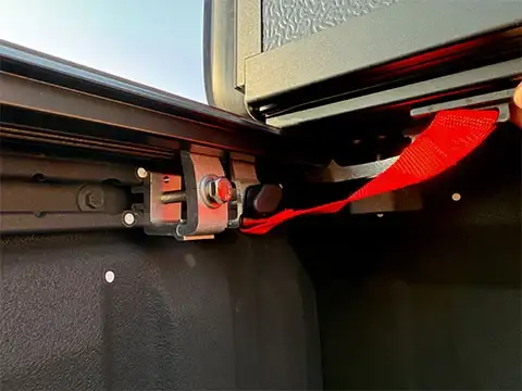 Hard Aluminum Tonneau Cover for Nissan Suzuki